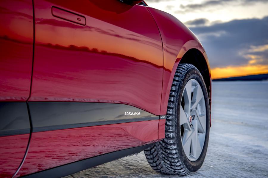 Детали экстерьера Jaguar I-Pace EV400 AWD HSE 2018 года  (WW) (фото 105 из 114)
